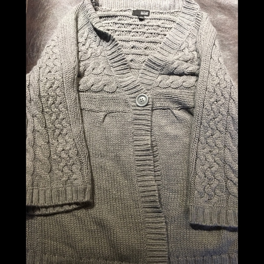 ANA sweater ❄️